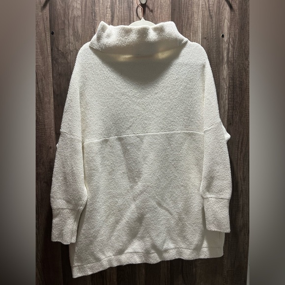 Free People Cream White Cowl Neck Sweater Womens size Medium EUC - Picture 5 of 8